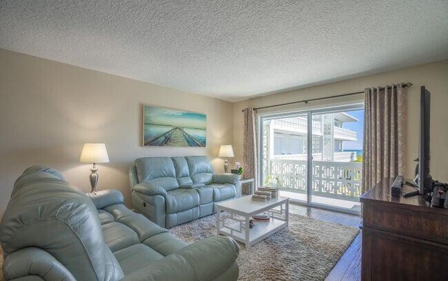 Building Photo - 4800 Ocean Beach Blvd