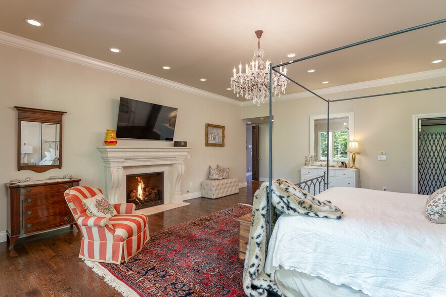 Building Photo - 2744 SW Sherwood Dr