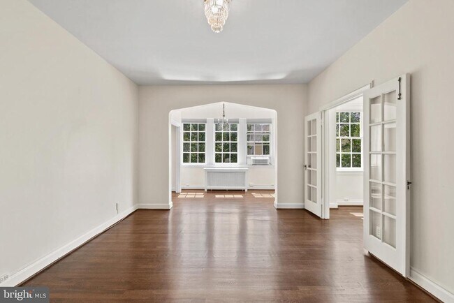 Building Photo - 2737 Devonshire Pl NW