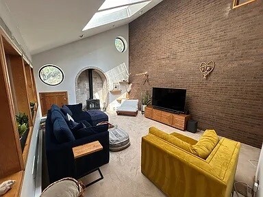 Living room 2 - 519 Sugarloaf Rd