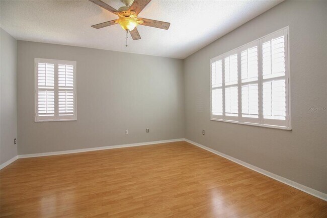Building Photo - 5491 Moon Valley Dr