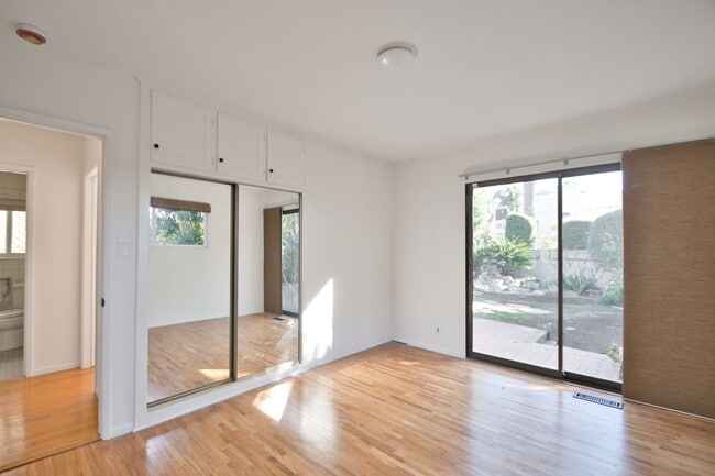 Building Photo - 4 Bedroom Home on Cul de Sac in Hermosa Beach ** Coming soon 4/21/2026**