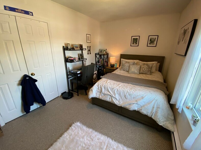 *Pictures are representative samples of the advertised unit. In some cases, the actual units you to - 26 Union St