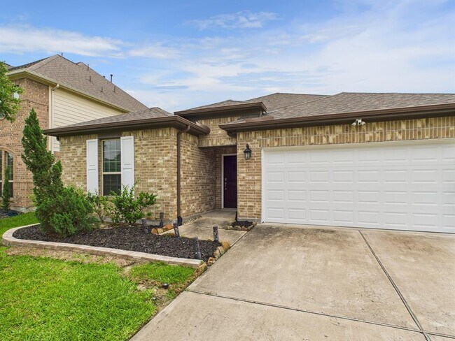 Building Photo - 3830 Fleetwood Falls Ln