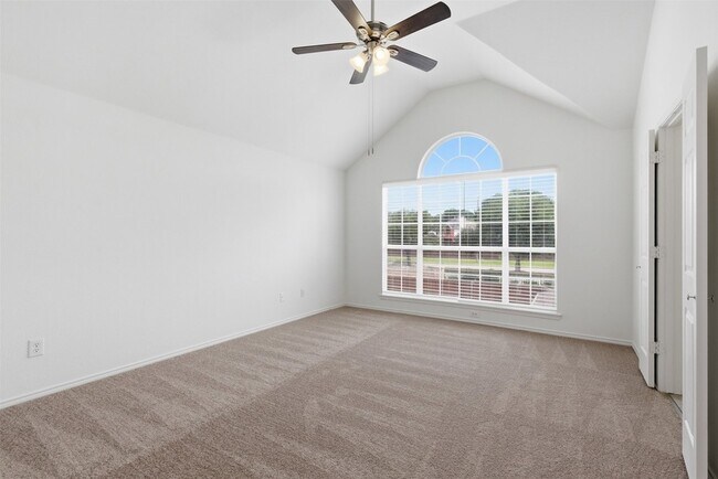 Building Photo - 3221 Corning Dr