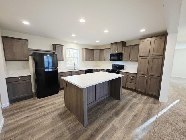 Building Photo - 3678 Hawthorne St