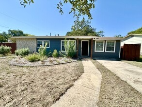 Building Photo - 2902 Shady Springs Dr