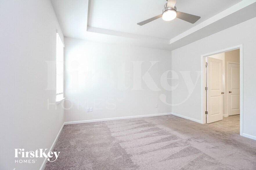 Building Photo - 1205 Mission Hill Ln