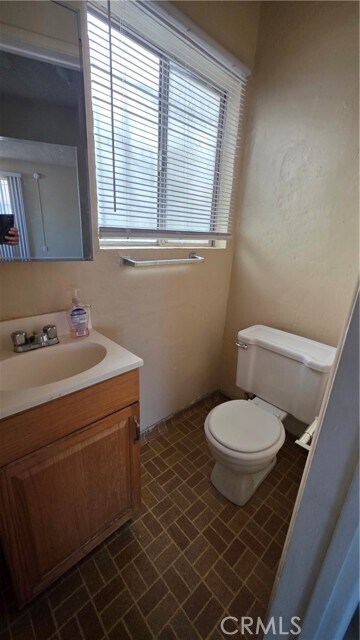 Building Photo - 3856 W 113th St