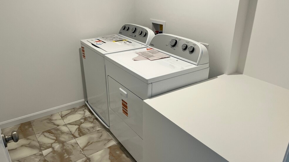 Building Photo - 2063 Wildberry Way