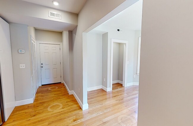 Building Photo - 904 Massachusetts Ave