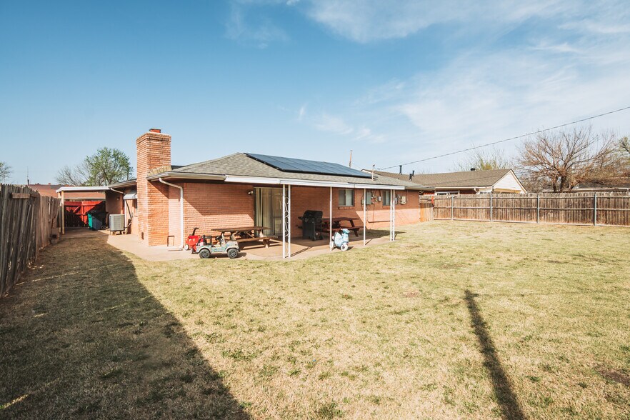 Building Photo - 2308 SW 76th St