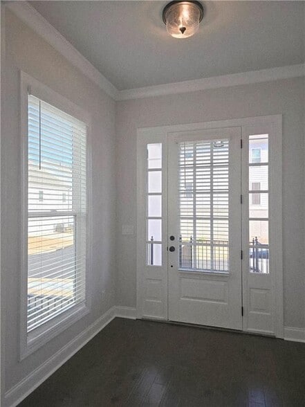 Building Photo - 163 Basil St