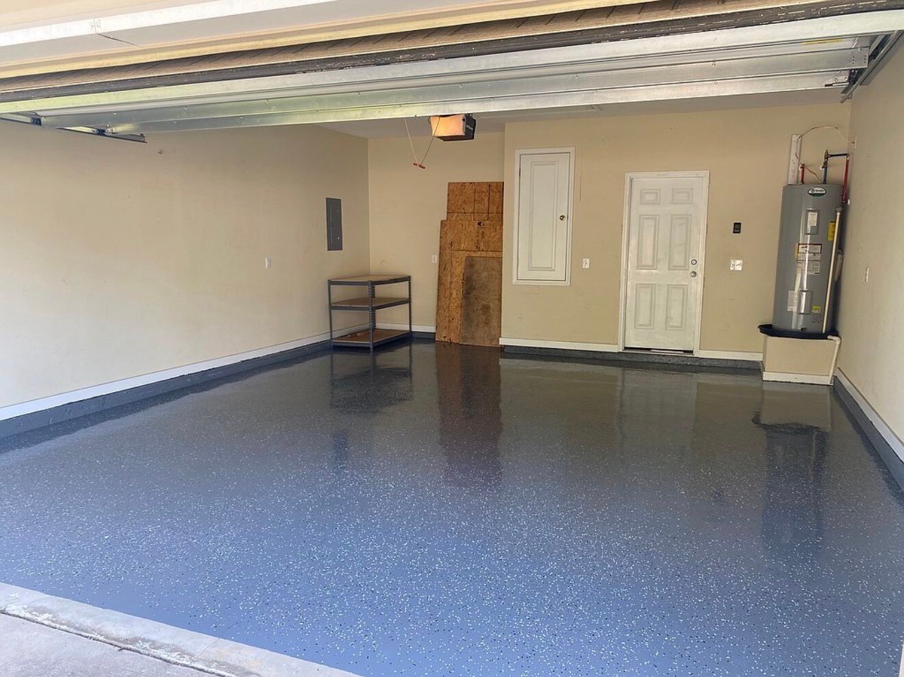 Building Photo - 2267 Tom St