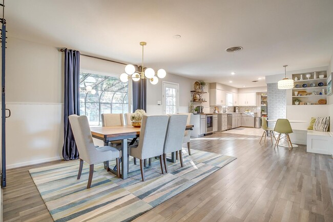 Building Photo - Beautiful Home on Corner Lot in South Hill...