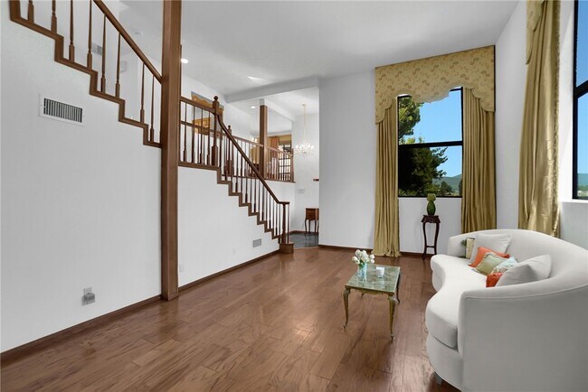 Building Photo - 2524 Ivan Hill Terrace