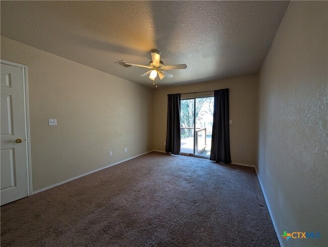 Building Photo - 1013 Misty Acres Dr