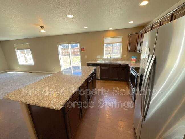 Building Photo - 6523 Lamine Dr