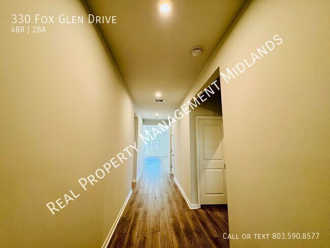 Building Photo - 330 Fox Glen Dr
