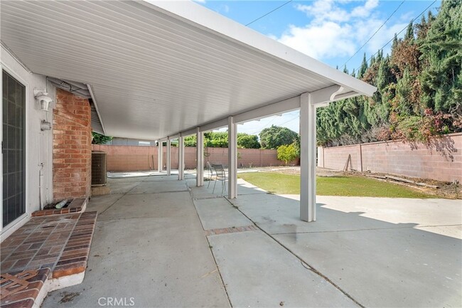 Building Photo - 8691 Davmor Ave