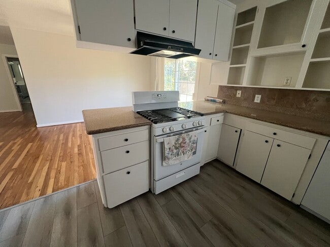 Building Photo - 3BD/1BA House in Yuba City COMING SOON!   1 Year lease