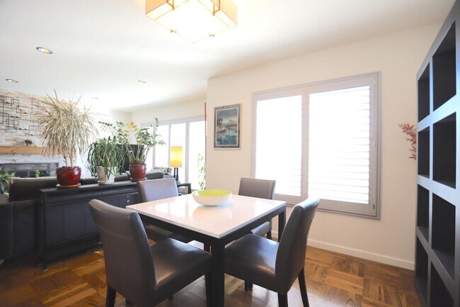 Building Photo - 140 Avalon Dr