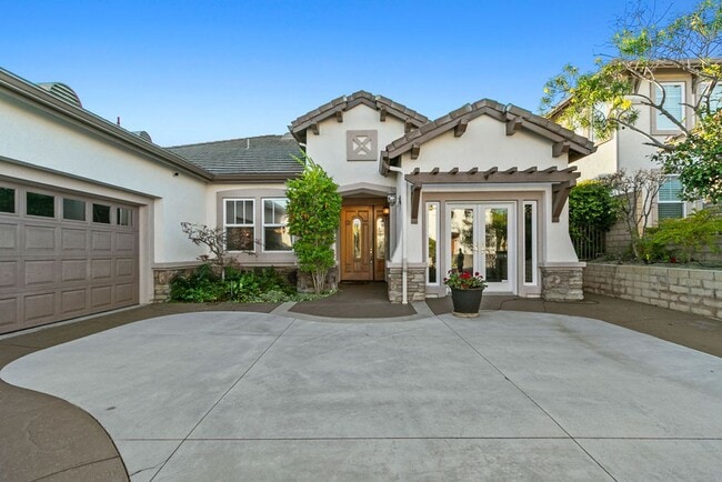 Building Photo - Spectacular Canyon-View Single-Level Home in Gated Hillcrest Estates!