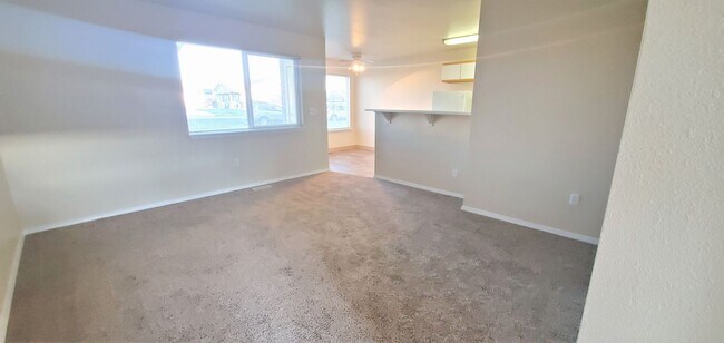 Building Photo - 600 Saratoga Dr