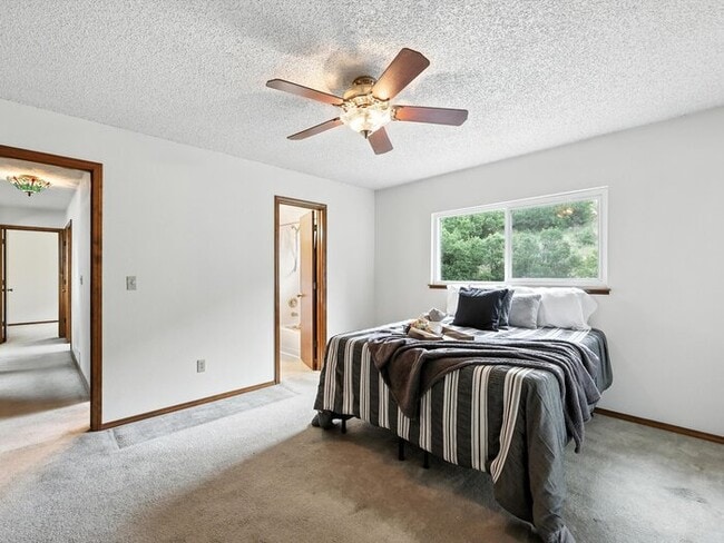 Building Photo - 6290 Pemberton Way