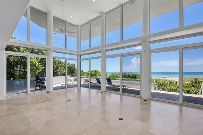 Building Photo - Beach Access & Gulf Views From This Incred...