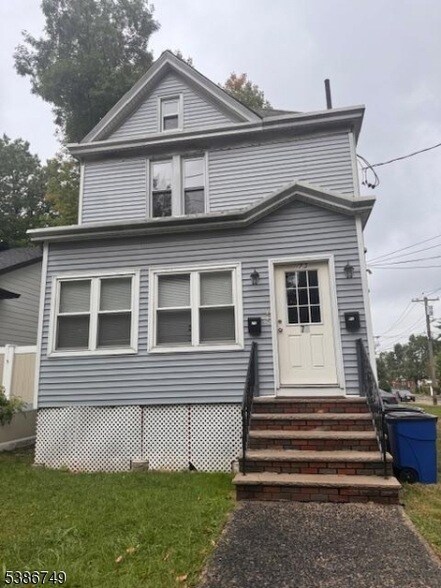 Primary Photo - 73 College Pl