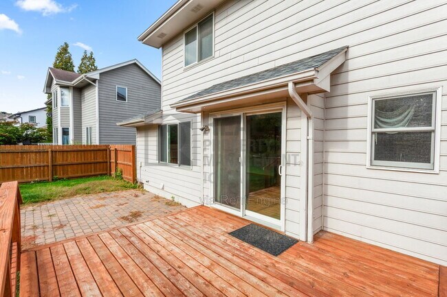 Building Photo - 8912 Highland Oaks Dr