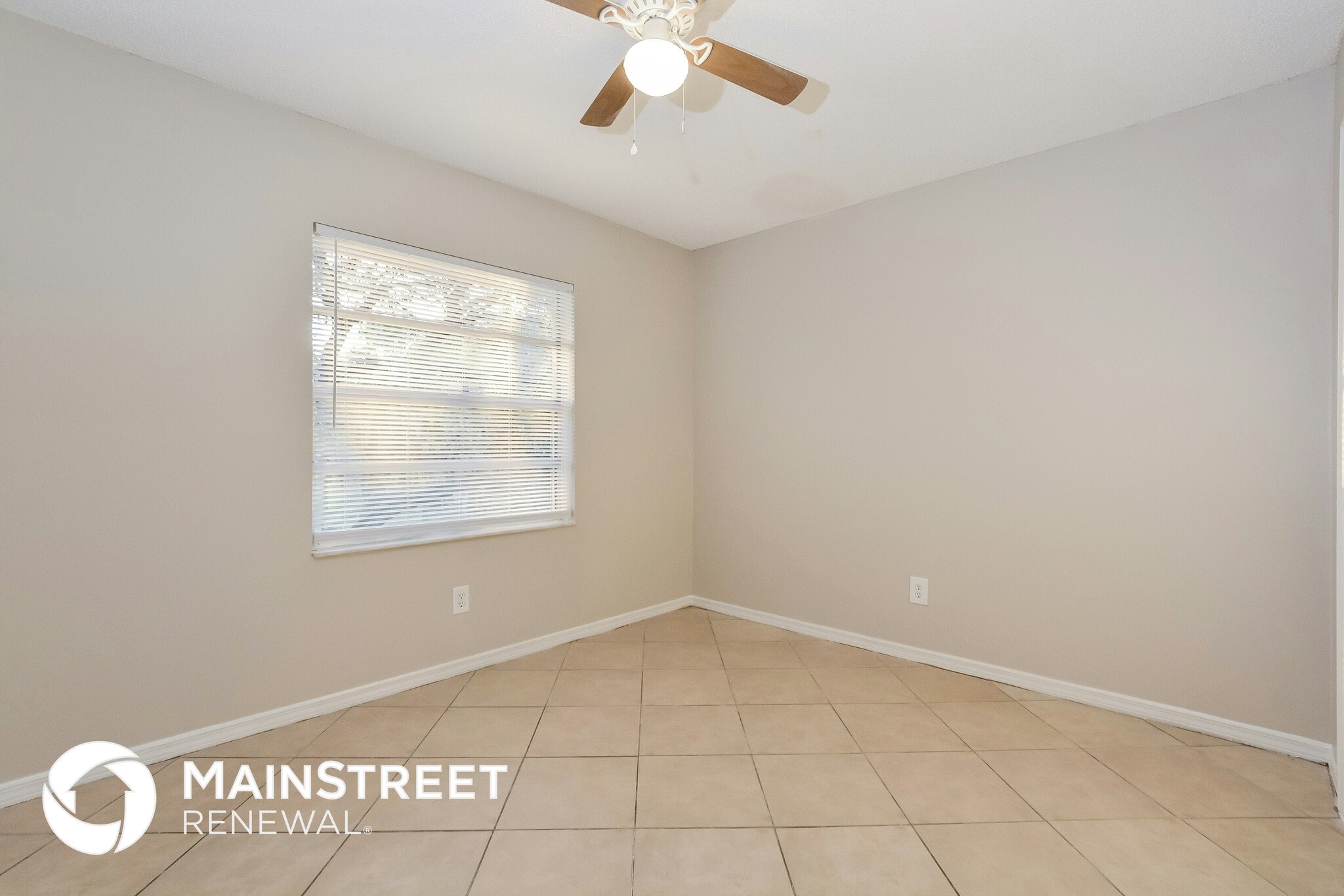 Building Photo - 2518 Bon Air Dr