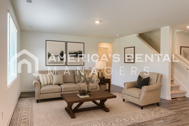 Building Photo - Gorgeous New Construction 5 Bed / 3 Bath H...