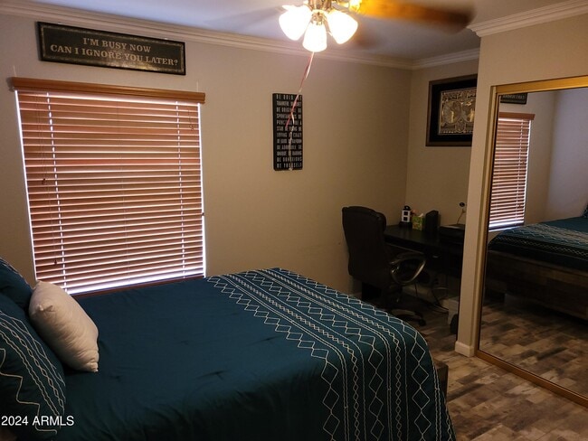 Building Photo - 8729 W Columbine Dr