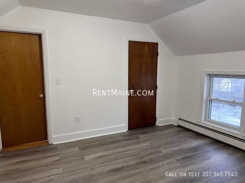 Building Photo - 116 Elm St