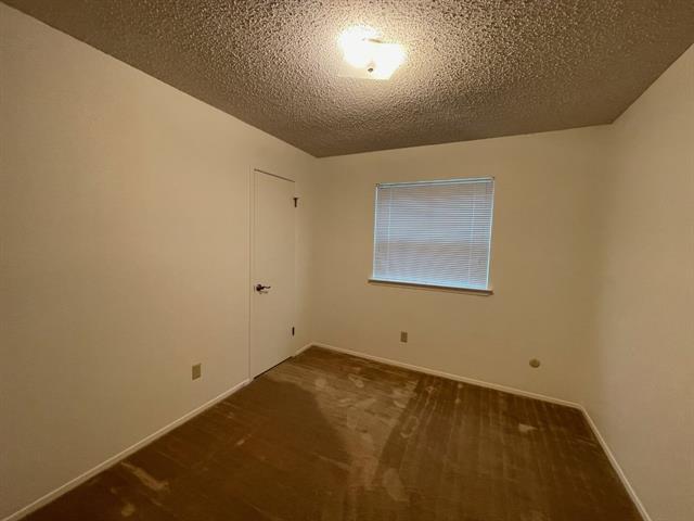 Building Photo - 1905 Fox Hill Ct