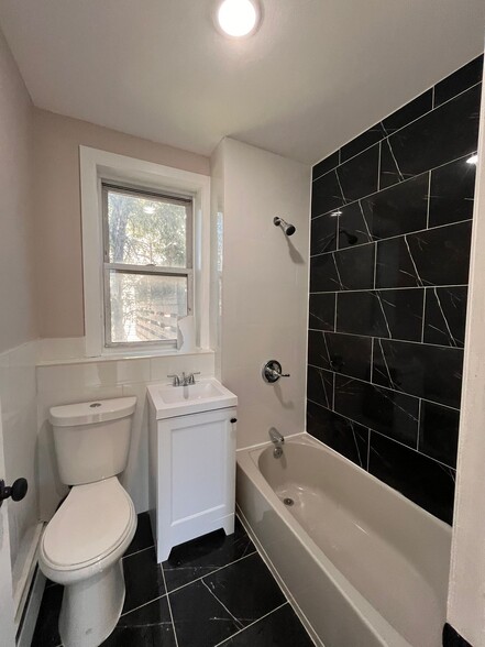 Building Photo - 165 Delaware Ave