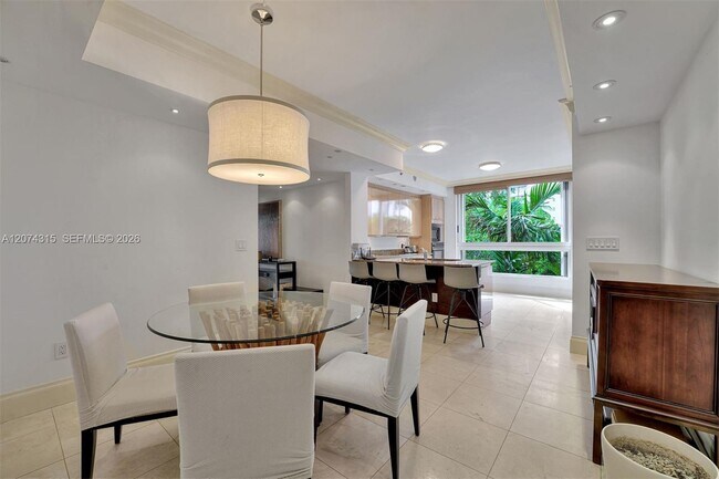 Building Photo - 791 Crandon Blvd