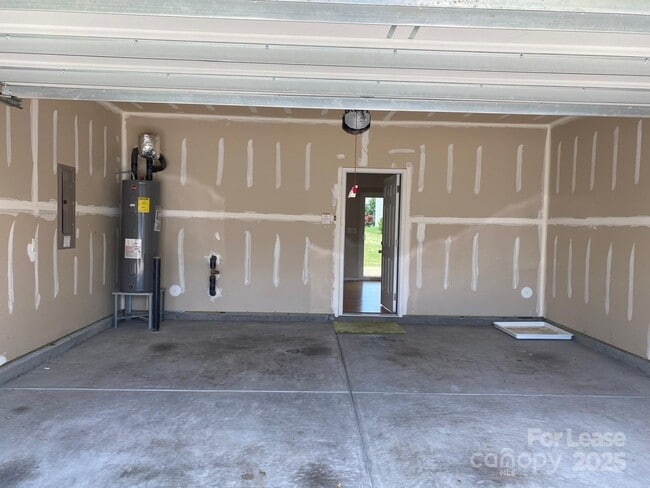 Building Photo - 14425 Green Birch Dr