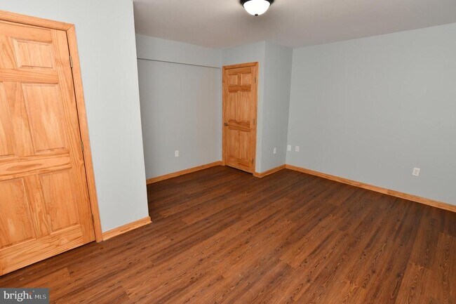 Building Photo - 603 Panther Dr