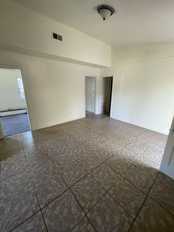 Building Photo - 1471 Dorgan St