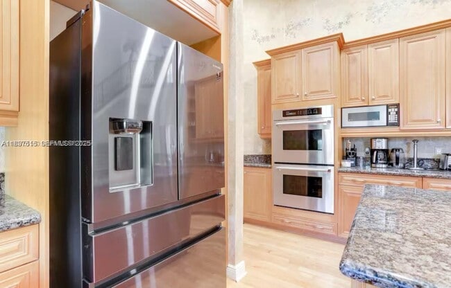 Building Photo - 5960 NW 79th Way