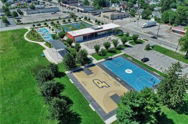 Building Photo - 4000 N Meridian St