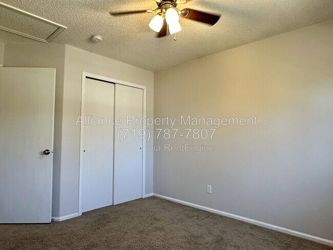 Building Photo - 965 Piros Dr
