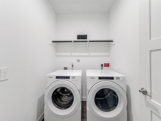 Building Photo - 387 Westlake Terrace Dr