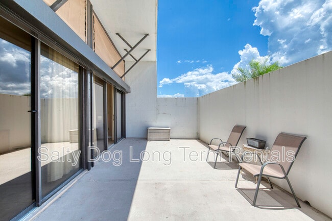 Building Photo - 1601 N Central Ave