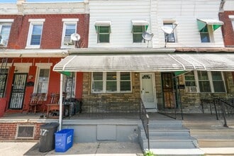 Building Photo - Move-In Ready 3BR/1BA in Elmwood — Housing Choice Vouchers Welcome