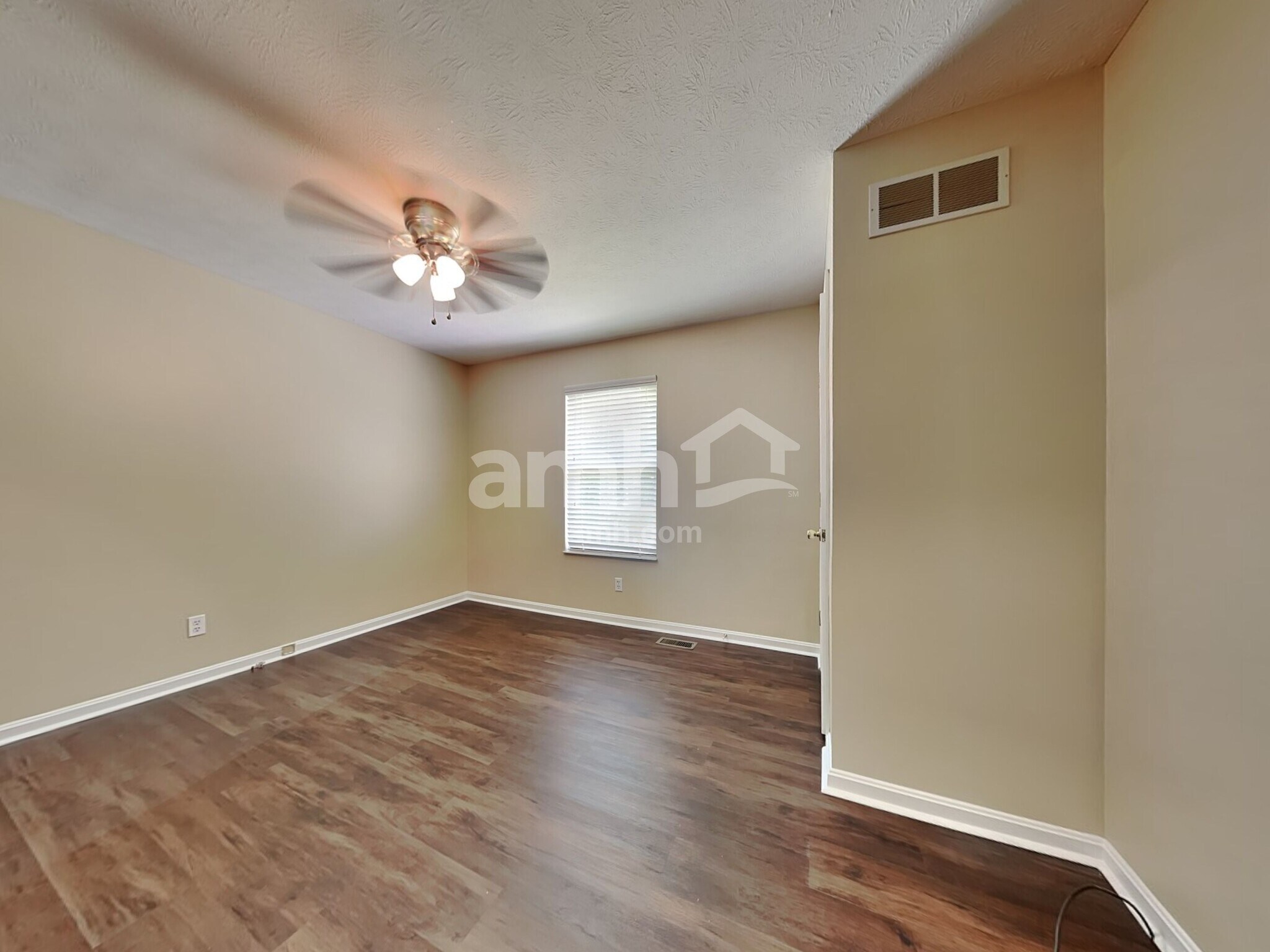 Building Photo - 410 Morning Sun Dr