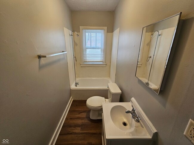 Building Photo - 2020 E Adams St